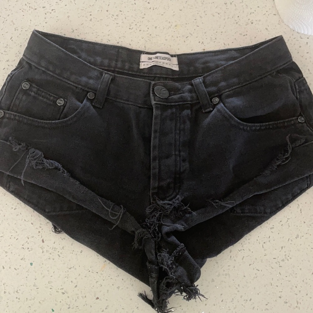 Black one teaspoon shorts